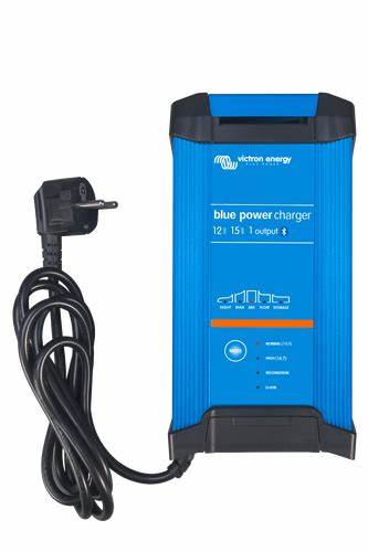 Blue Smart IP22 Charger 12/15(1) 230V CEE 7/7