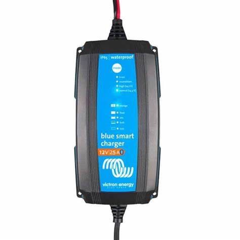 Blue Smart IP65 Charger 12/25(1) 230V CEE 7/16
