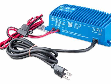 Blue Smart IP67 Charger 24/5(1) 120V NEMA 5-15