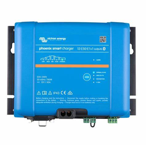 Phoenix Smart IP43 Charger 12/50(1+1) 120-240V